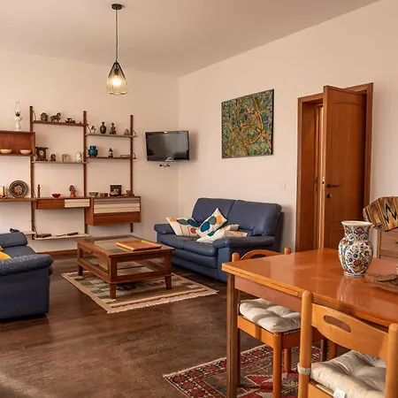 Il Carrubo Apartment *