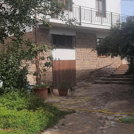 Il Carrubo Apartment *